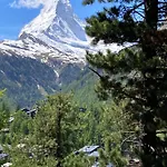 アパート With Terrace & Matterhorn View *