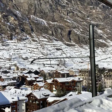 With Terrace & Matterhorn View Apartment *