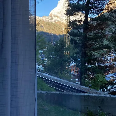 With Terrace & Matterhorn View Apartment *